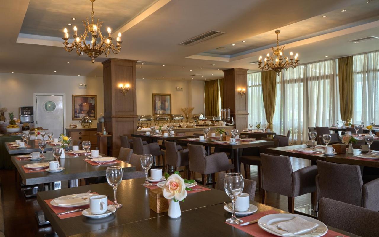 Xenia Palace Portaria ภายนอก รูปภาพ